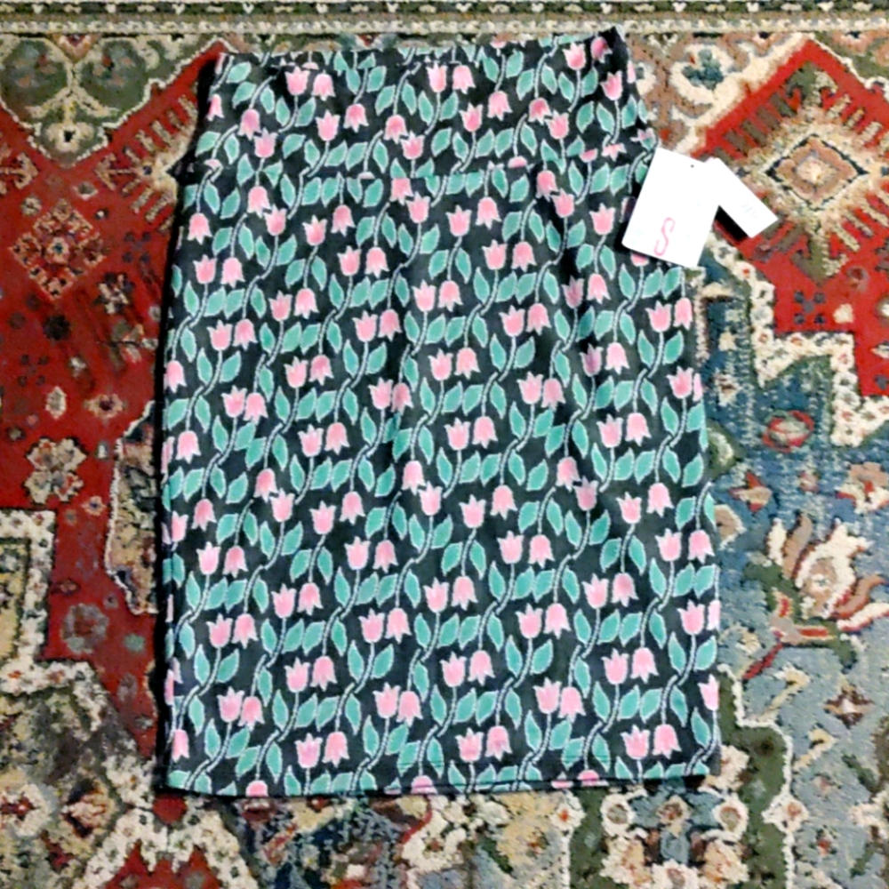 Lularoe Size Small Cassie Skirt